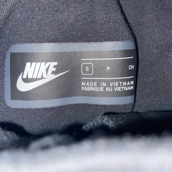 Nike | washed black shorts | Mens Small | Like New - Picture 2 of 5